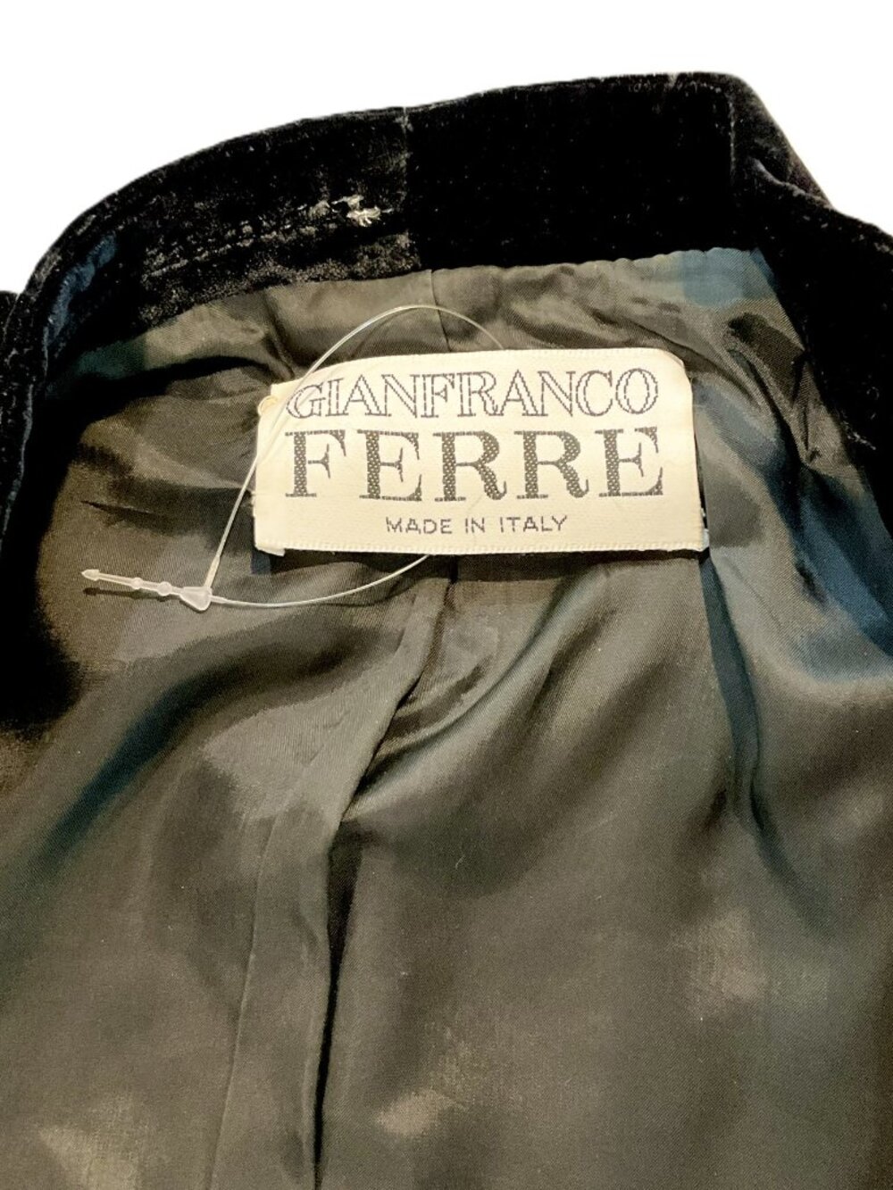 Gianfranco Ferre Velvet Blazer-Black with White Pinstripe Stitching IT 40 Italy - Picture 2 of 5